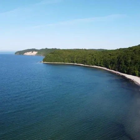 Strandvilla Gudrun Zur Meerseite Mit Balkon Daire Binz